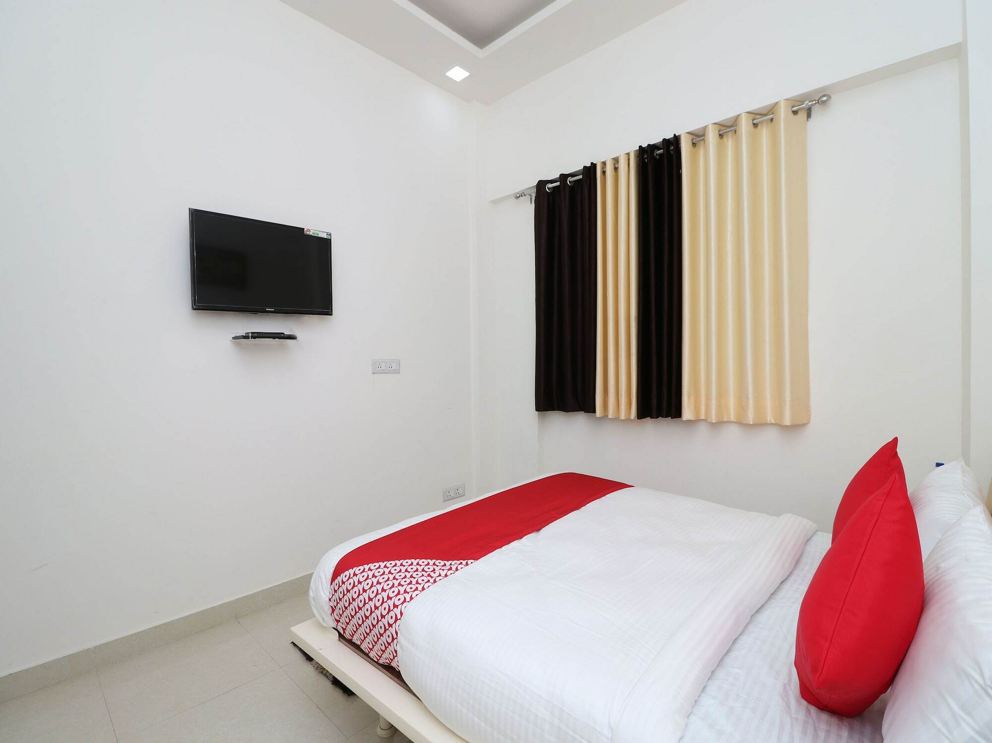 Oyo 13406 Hotel Golden Leaf Bareilly Luaran gambar